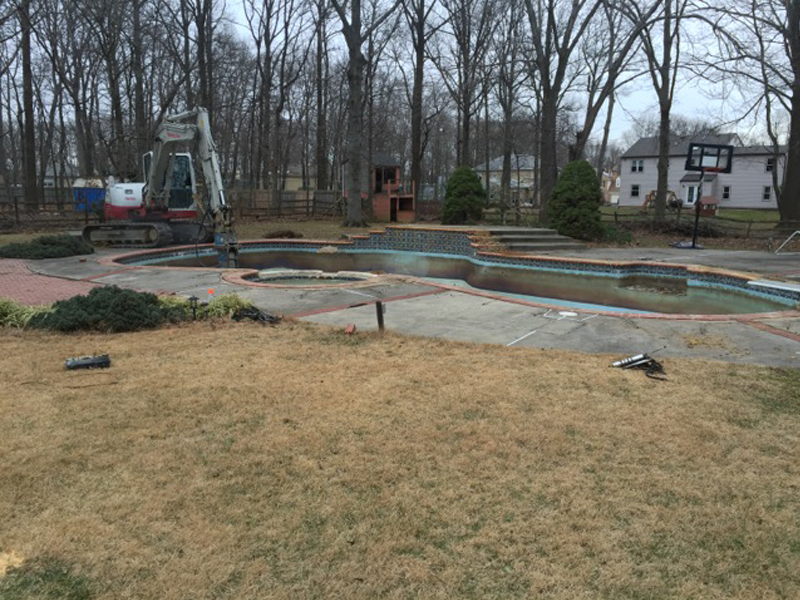 Burtonsville Pool removal Before Pool